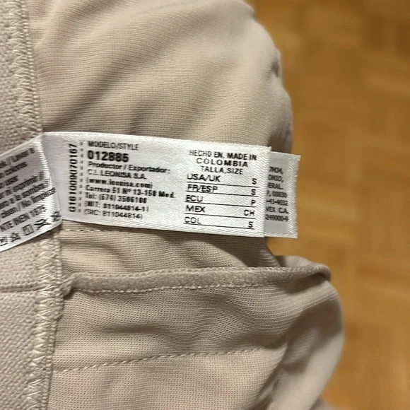 Leonisa - Picture 10 of 12